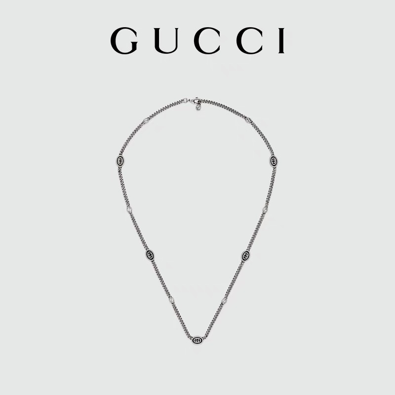 G*u*i necklaces
